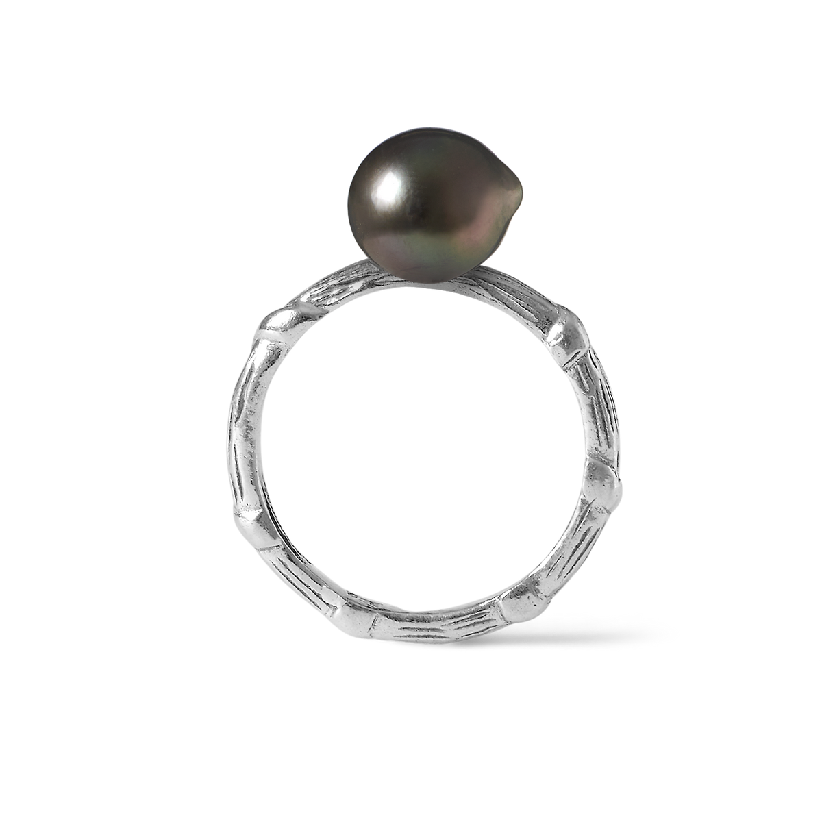 Close-up of Bel Air oxidised silver ring featuring a natural 10mm Tahitian semi-round pearl