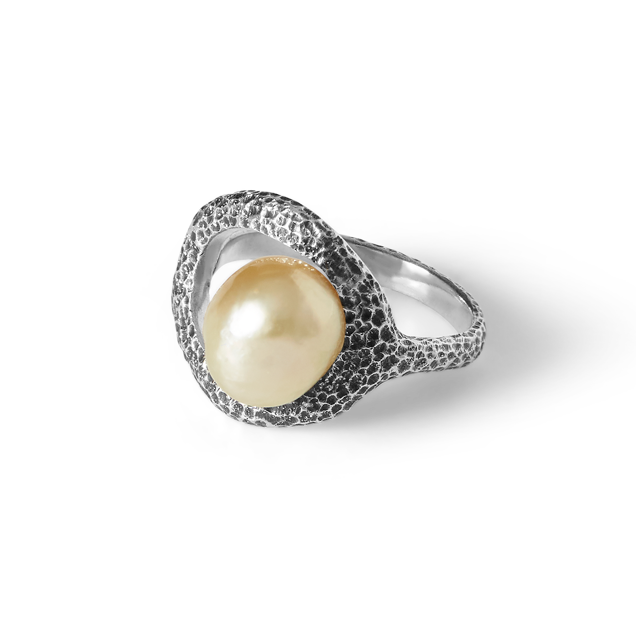 Oceano Pamplemousse oxidised sterling silver ring with 10mm Golden South Sea pearl