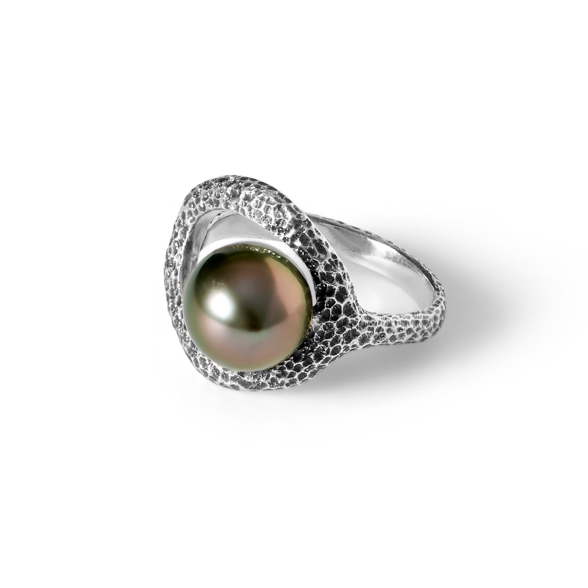 Pamplemousse oxidised silver ring featuring a luminous 10mm Tahitian pearl