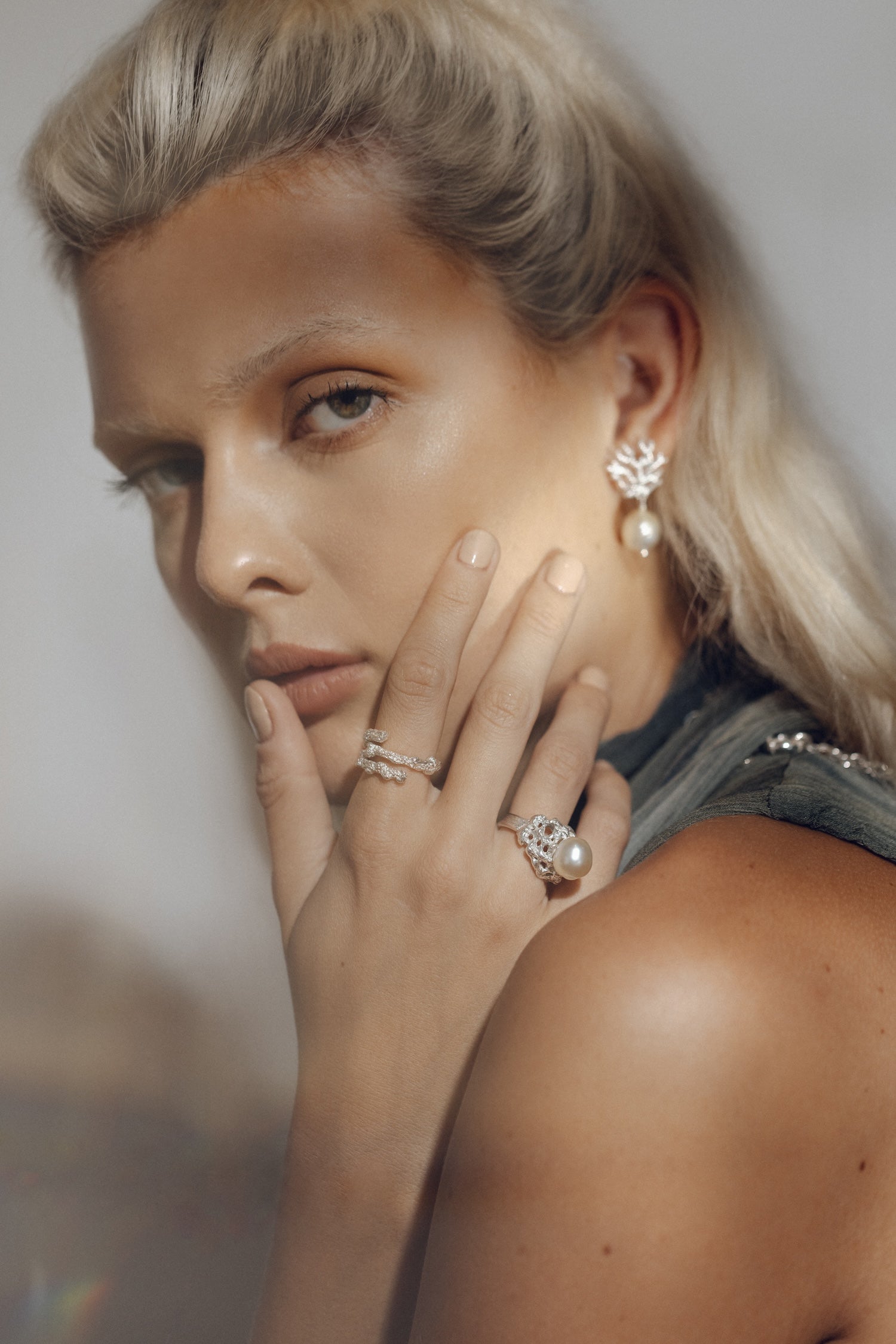Oceano Jewels Ile aux Sables 925 sterling silver ring with Plain Corail earring and ring handcrafted .
