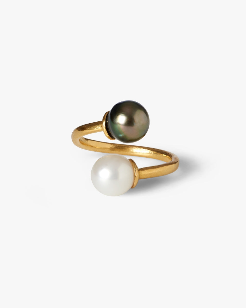 Trou d'Eau Douce two-tone pearl ring with Tahitian and South Sea pearls