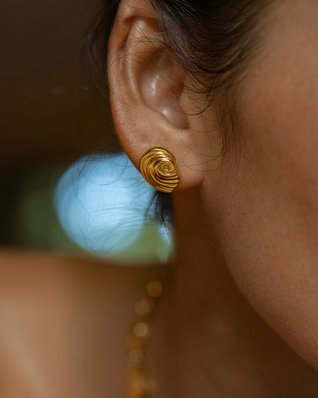 Agalega 18K solid gold earrings handcrafted in Mauritius by Oceano Jewels