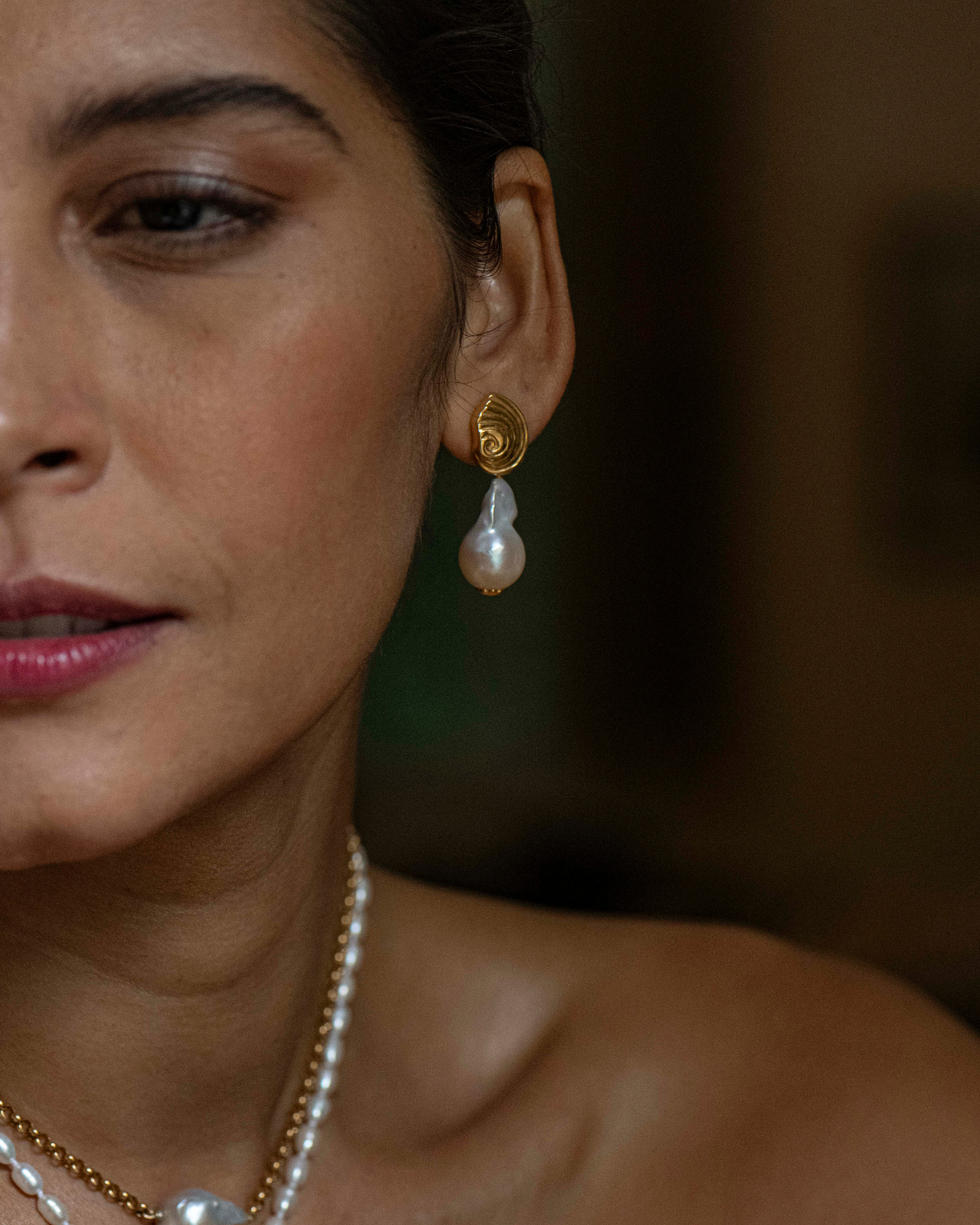 Agalega 18K gold South Sea pearl drop earrings handcrafted in Mauritius by Oceano Jewels
