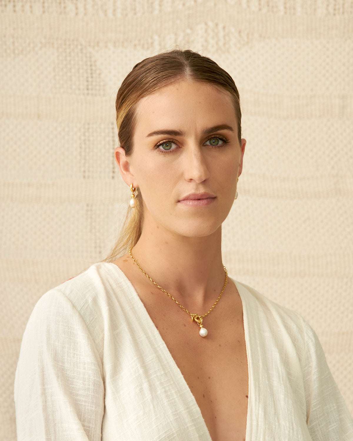 Bois Chéri 10 mm round pearl necklace handcrafted by Oceano Jewels in Mauritius