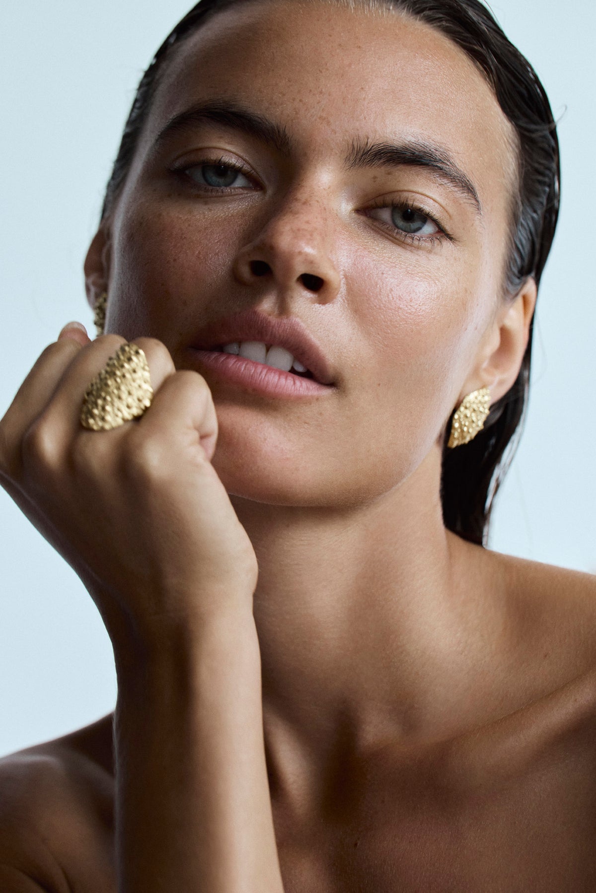 Side view of Grand Gaube sculptural 18K gold vermeil ring