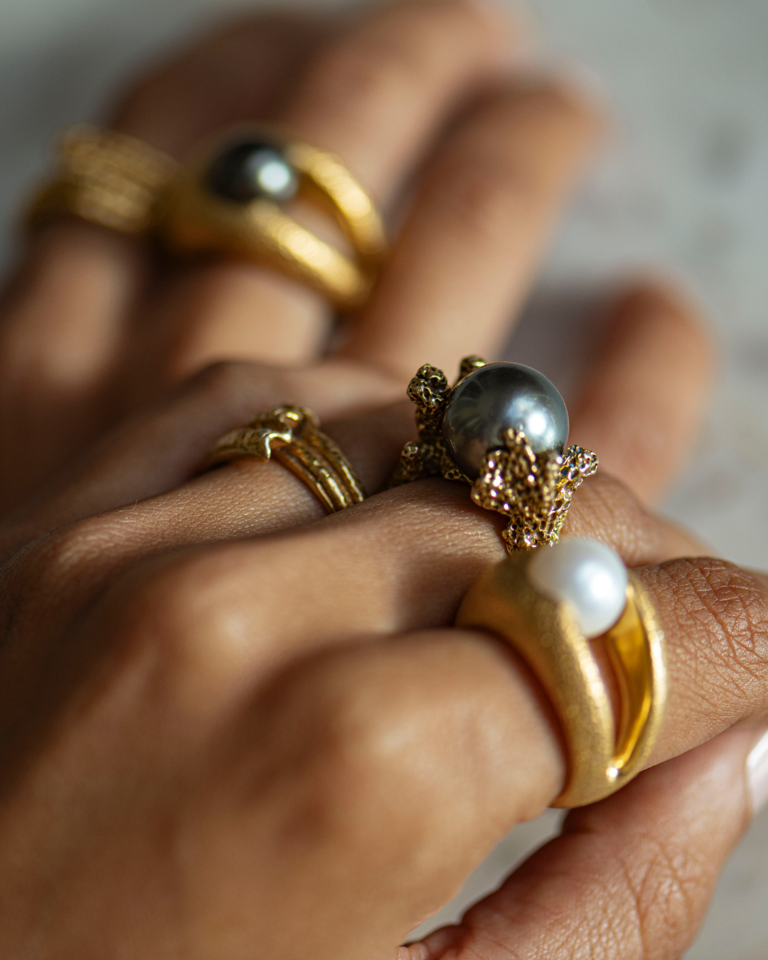 Coral-inspired Ile aux Cerfs 18K solid gold ring with a white South Sea pearl