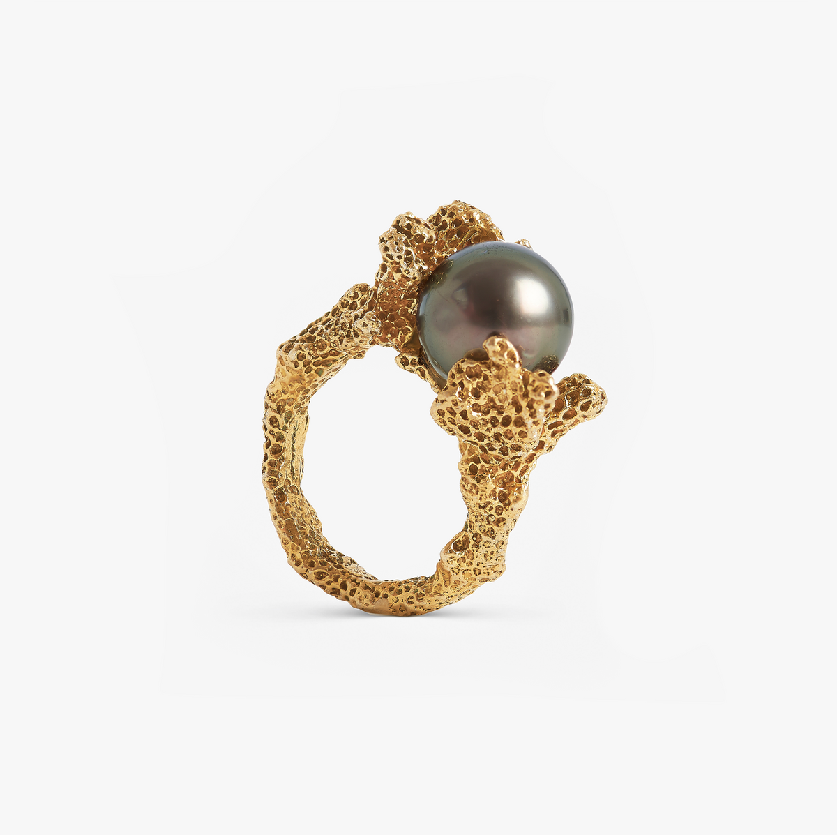Ile aux Cerfs 18K gold ring with 13.5mm white tahitian pearl, handcrafted by Oceano Jewels in Mauritius