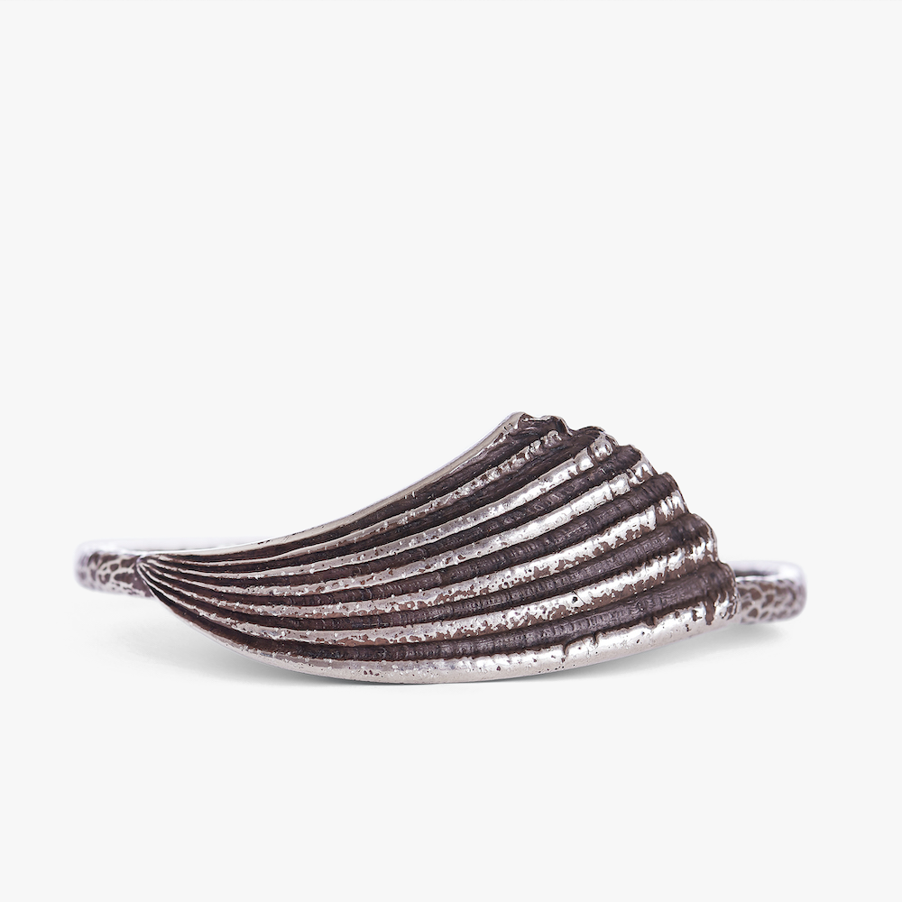 Le Morne XL men's oxidised silver bangle with sculpted Mauritian shell-inspired design
