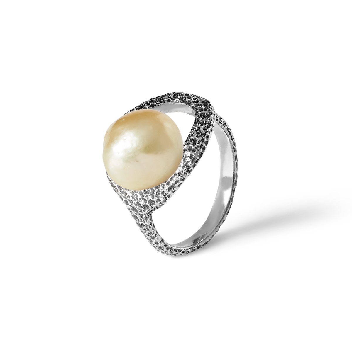 Pamplemousse oxidised 925 sterling silver ring featuring a luminous 10mm Golden South Sea pear