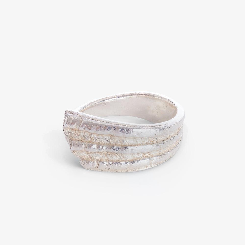 Riambel 925 sterling silver ring sculpted from a genuine Mauritian shell