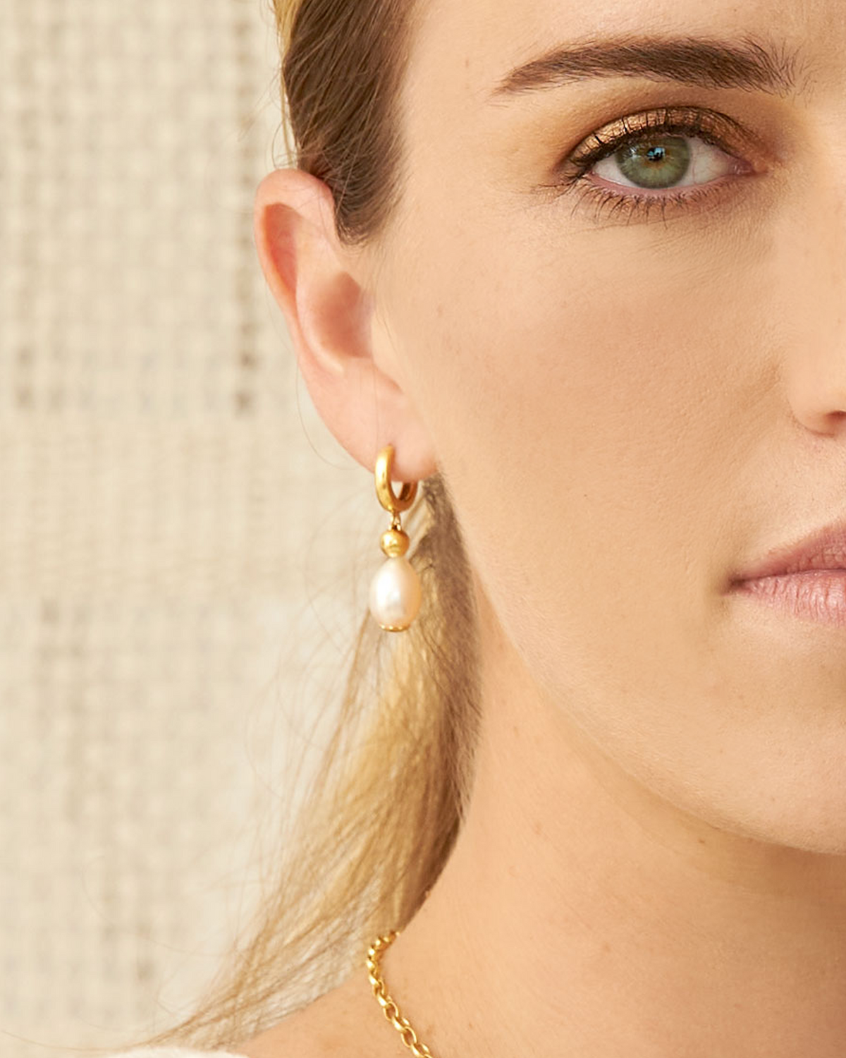Rivière des Créoles sterling silver drop earrings with freshwater pearls, handcrafted in Mauritius