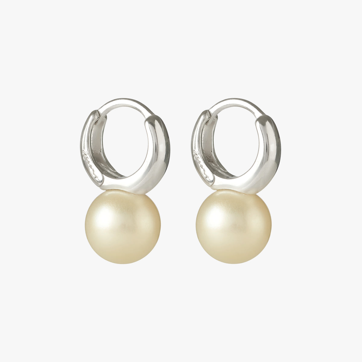 Rivière des Créoles silver earrings with 9mm round South Sea pearls by Oceano Jewels