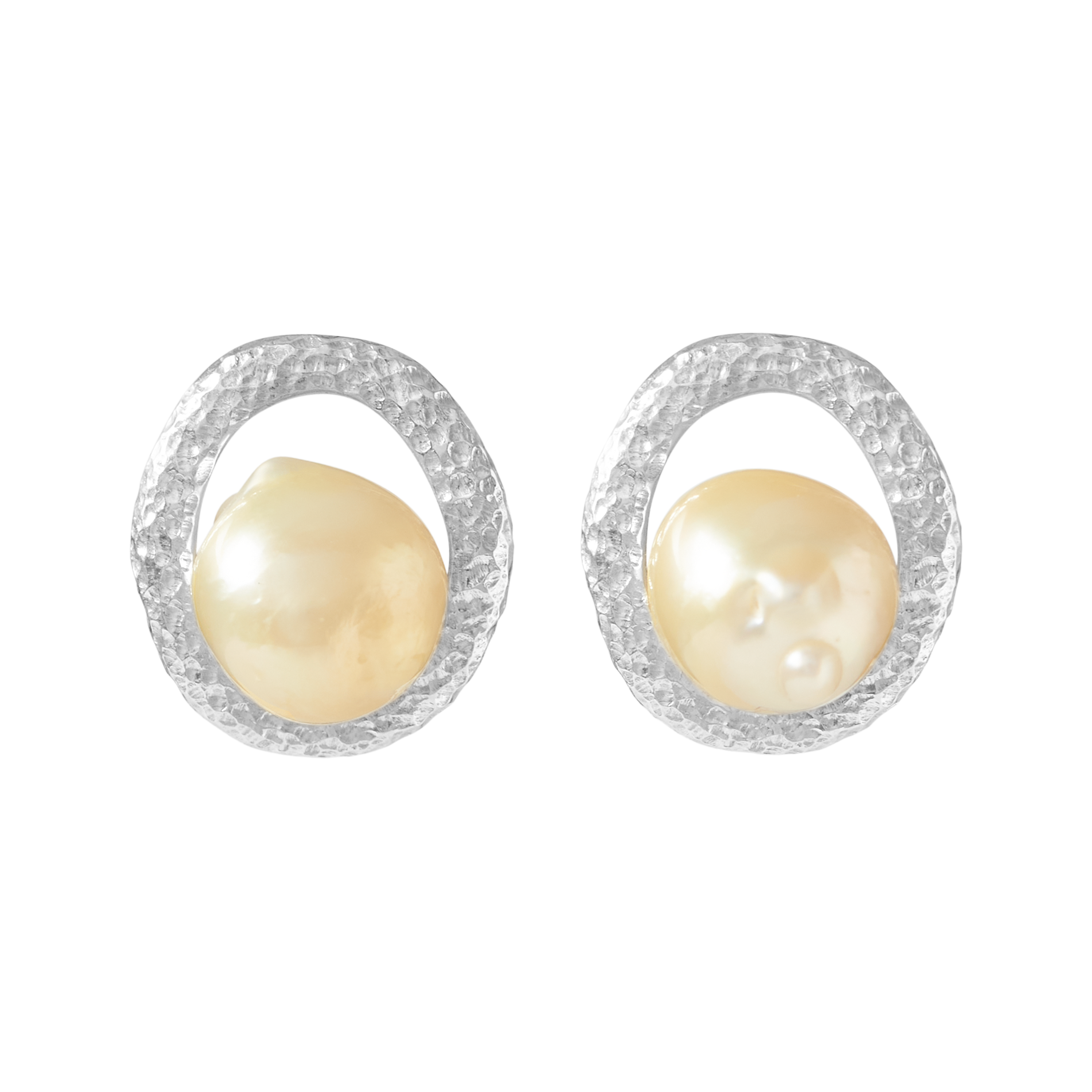 Pamplemousse Silver Beaten South Sea White Semi Round