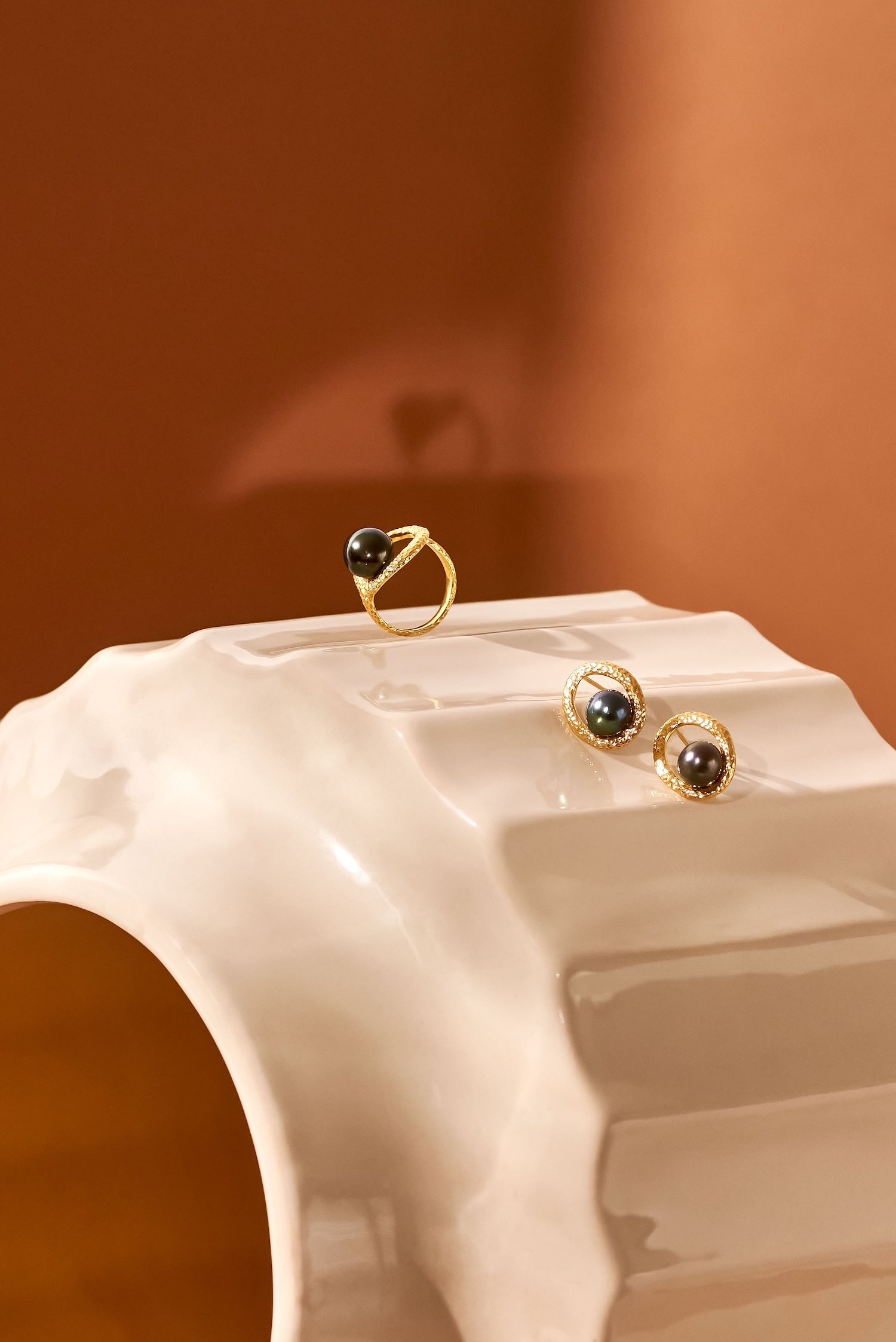 Pamplemousse gold beaten stud earrings  and ring with 10mm Tahitian semi-round pearls