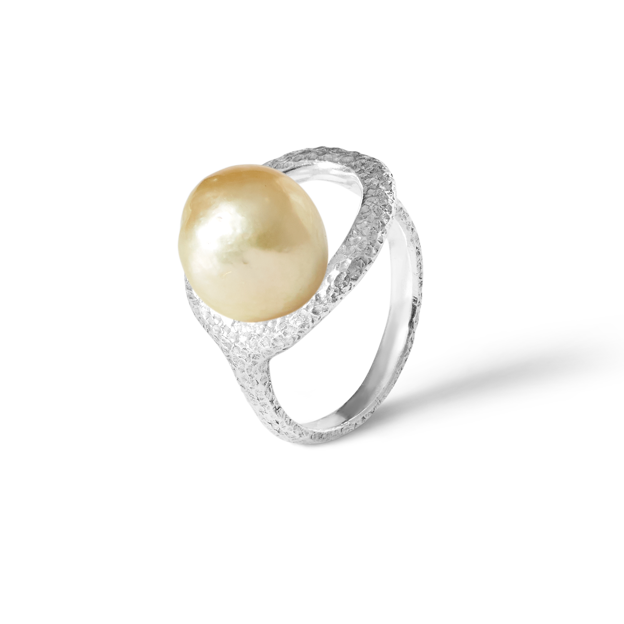 Pamplemousse hammered sterling silver ring featuring a luminous Golden South Sea pearl