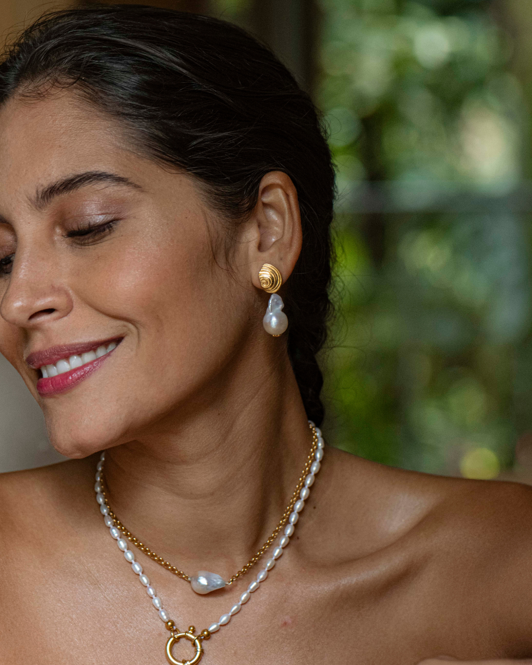Agalega 18K solid gold drop earrings with white South Sea pearls by Oceano Jewels