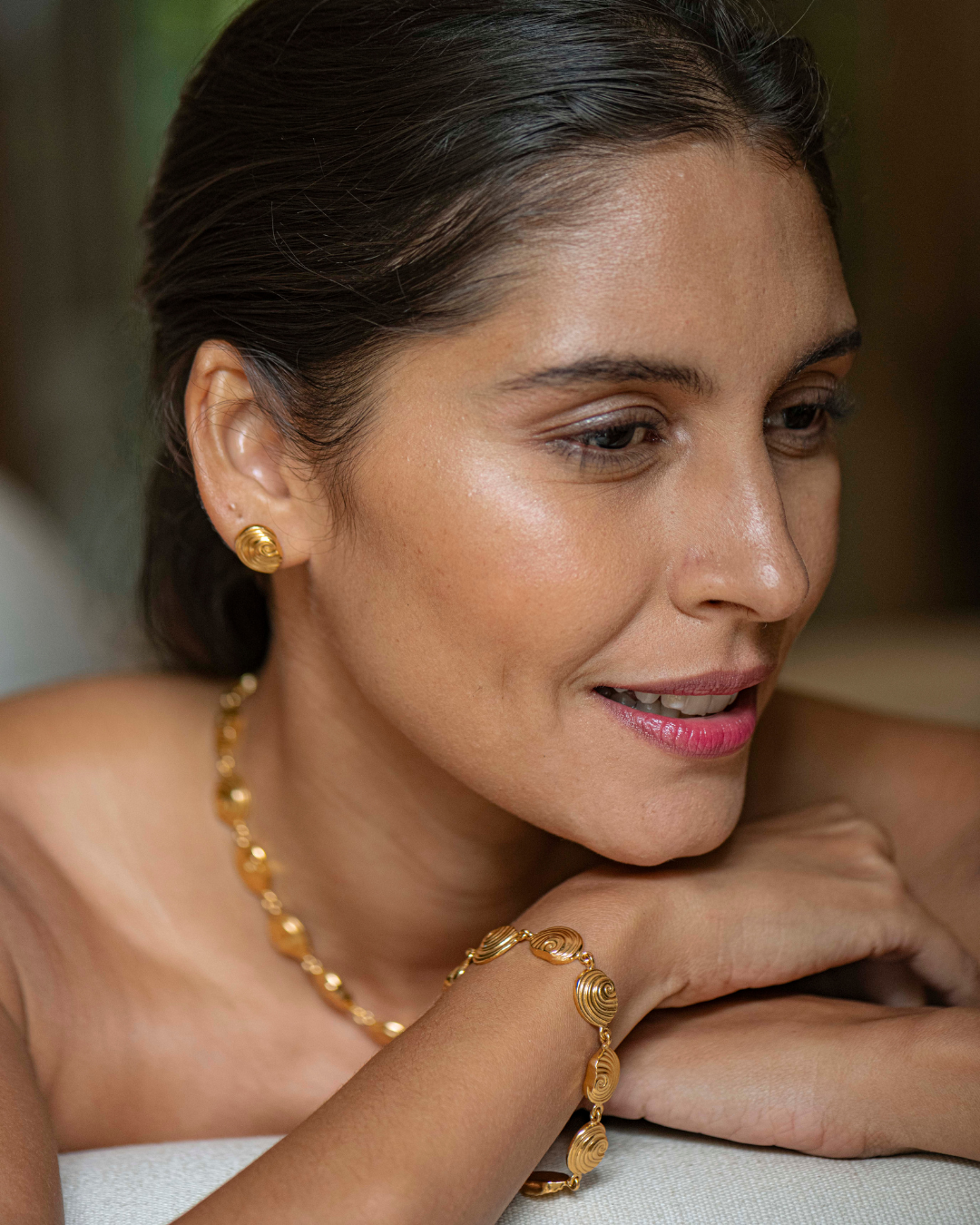 Agalega ocean-inspired 18K solid gold earrings by Oceano Jewels