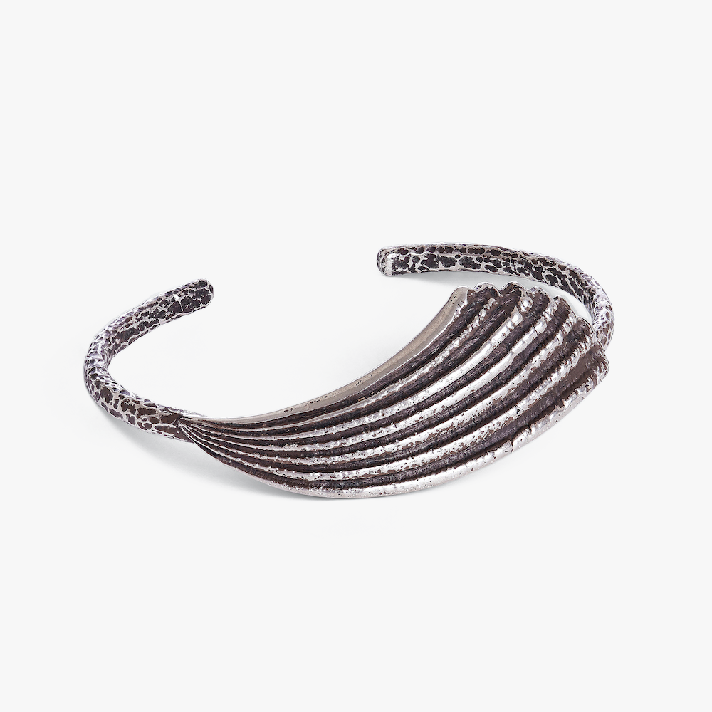 Astroea oxidised sterling silver diamanté ring with a 10 mm South Sea pearl, handcrafted by Oceano Jewels in Mauritius