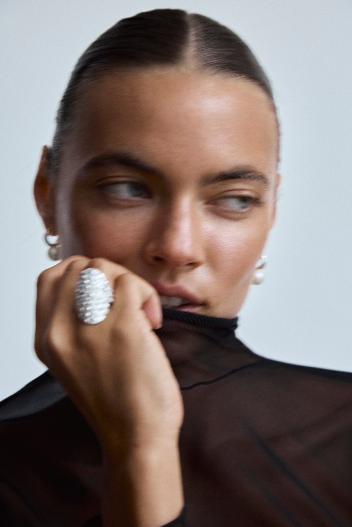 Bague statement Grand Gaube en argent sterling dans un look élégant signé Oceano Jewels