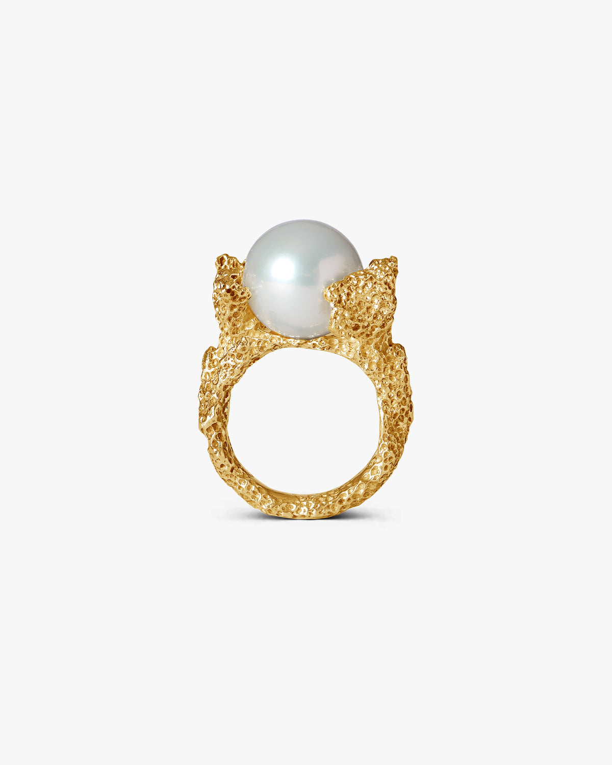 Ile aux Cerfs 18K gold ring with 13.5mm white South Sea pearl by Oceano Jewels