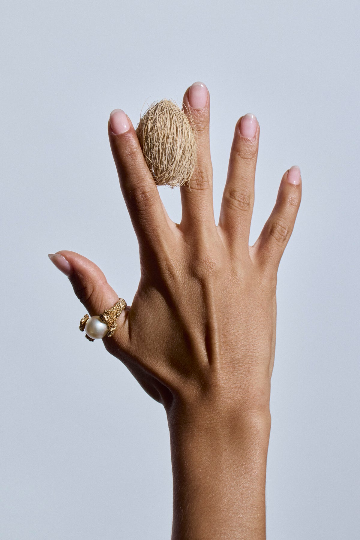 Ile aux Cerfs 18K gold ring with 13.5mm white South Sea pearl