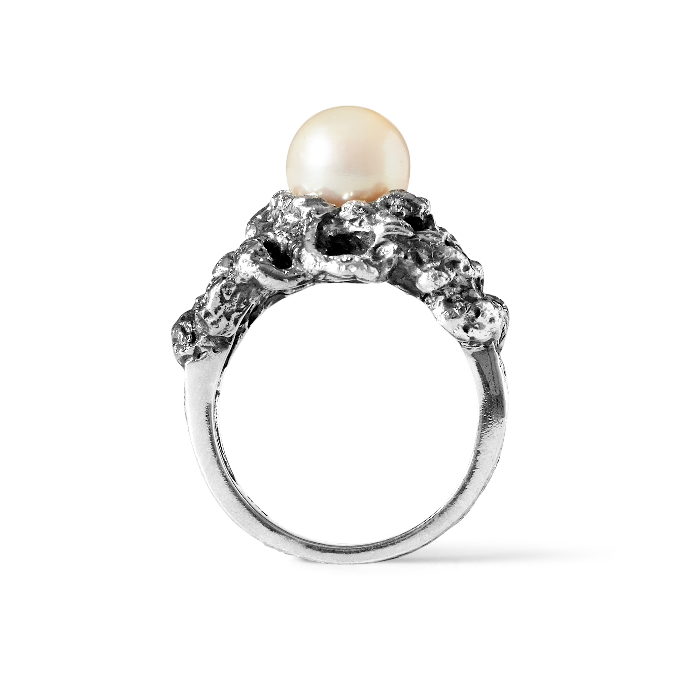 Ile aux Sables 925  oxidised sterling silver ring with a natural 9mm Tahitian pearl