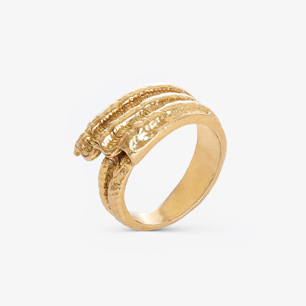 Riambel Gold Vermeil ring handcrafted in Mauritius with a textured rising wave design