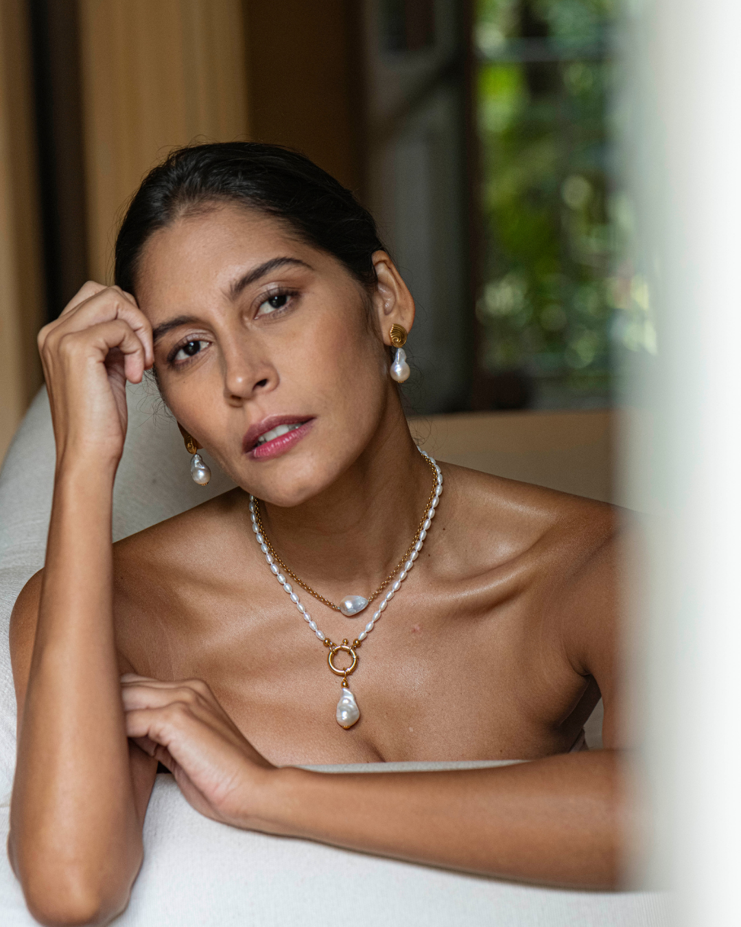 Handcrafted Surinam silver necklace with white baroque pearl and freshwater pearls, made in Mauritius