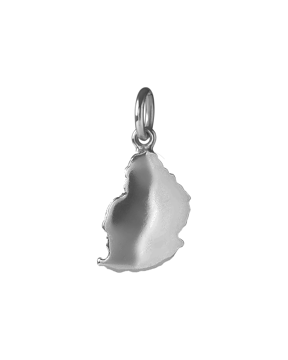 Full view of the Surinam 42cm sterling silver pearl necklace with Mauritius map charm