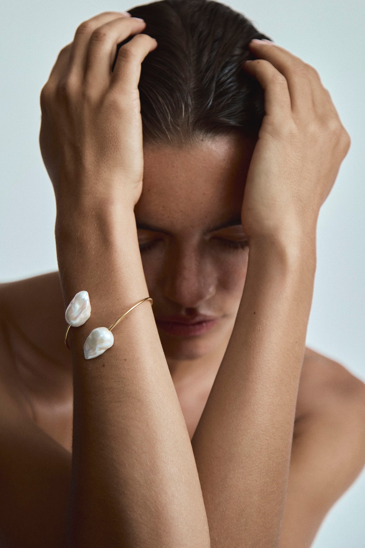 Trou d’Eau Douce 18K gold vermeil bracelet featuring two large freshwater baroque pearls